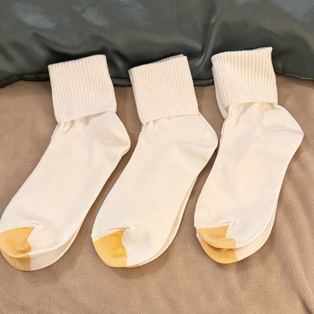 Gold toe Socks - women’s
